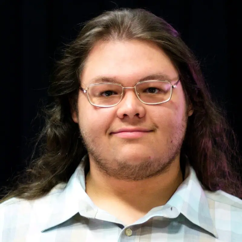 Headshot of Matthew Giallourakis